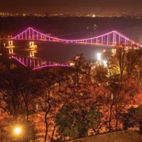 Киев поддерживает месяц борьбы против рака молочной железы