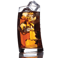 Смешивание алкоголя с диетической газировкой повышает уровень паров спирта в выдыхаемом воздухе