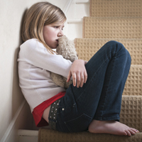 Бедность способствует изменениям головного мозга ребенка, повышающим риск депрессии