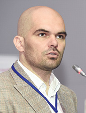 Емір Мазуровіч