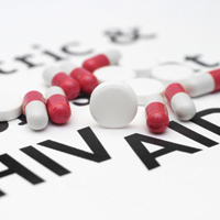 До 50% ВІЛ-інфікованих в Україні не отримують лікування