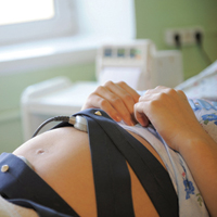 Стимуляция родов не повышает риск развития аутизма у будущего ребенка